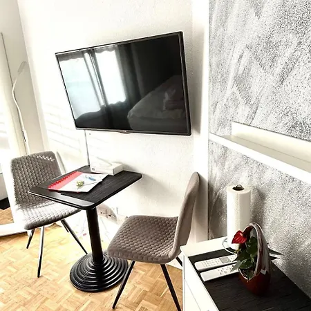 Apartment Im Zentrum- Schwimmbad Und 400m Von Skiliften Entfernt By Interhome St. Moritz